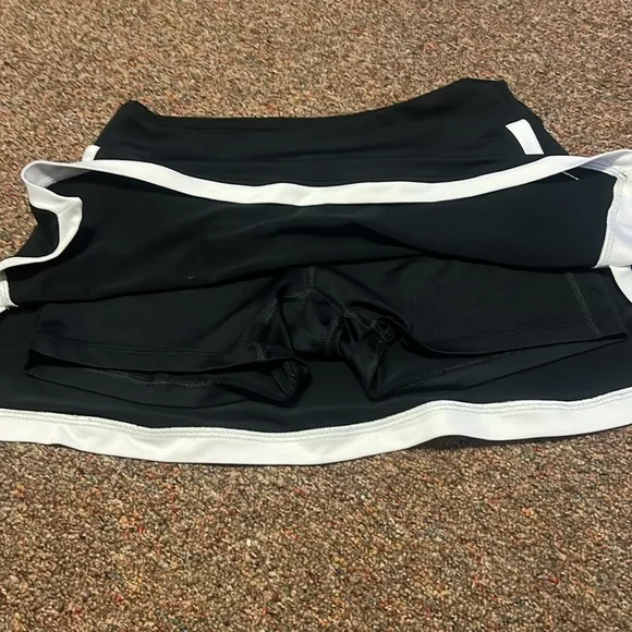 Nike Drifit Black Skort w White Accents Size Small - Picture 2 of 6